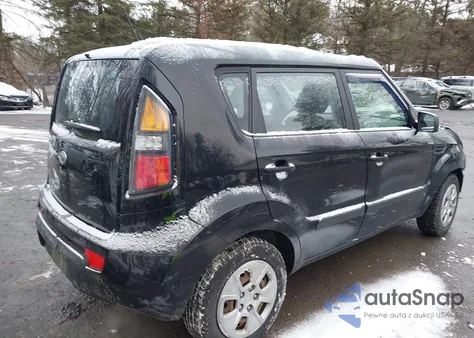 2011 Kia Soul z USA, uszkodzony, nr VIN KNDJT2A18B7734040